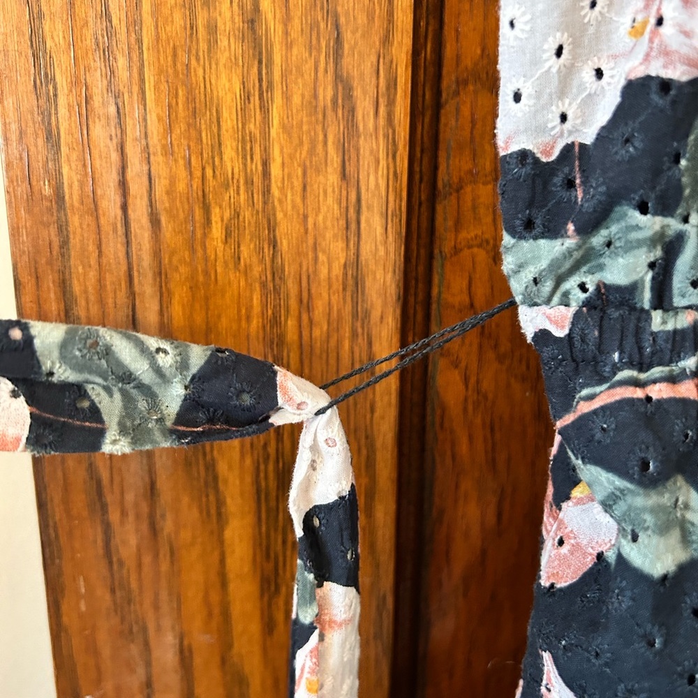 Express Floral Textured Dress - Picture 5 of 6
